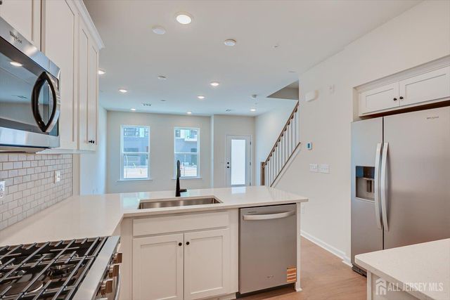 317 Sadie Circle, New Brunswick, NJ 08901