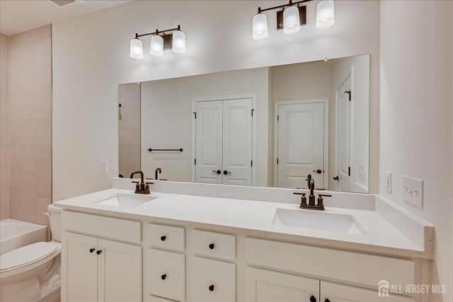 317 Sadie Circle, New Brunswick, NJ 08901