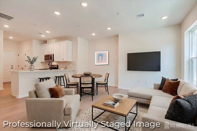 317 Sadie Circle, New Brunswick, NJ 08901