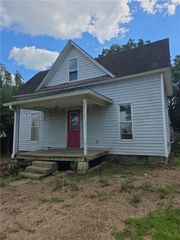 1112 E Harvard Street, Siloam Springs, AR 72761