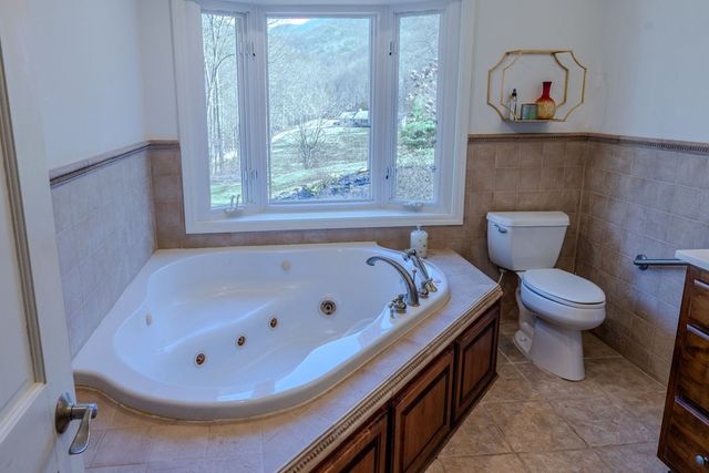 1316 Junaluska Road, Andrews, NC 28901