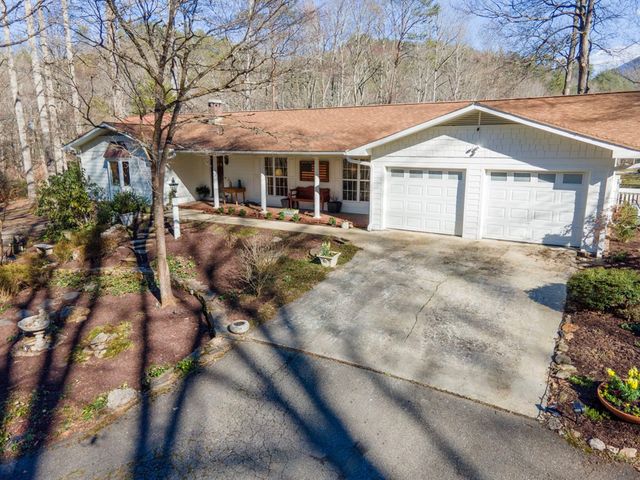 1316 Junaluska Road, Andrews, NC 28901