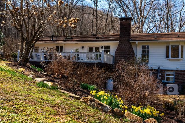1316 Junaluska Road, Andrews, NC 28901