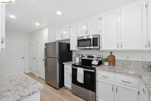 2590 Glen Isle Ave, Pleasanton, CA 94588