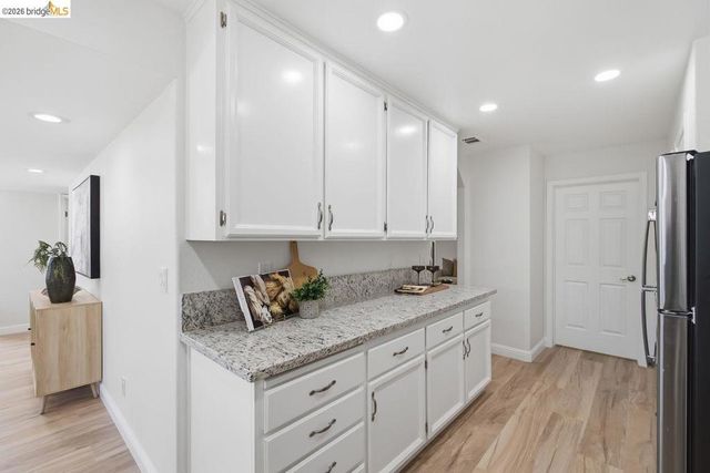 2590 Glen Isle Ave, Pleasanton, CA 94588