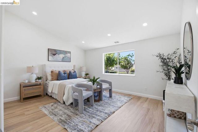 2590 Glen Isle Ave, Pleasanton, CA 94588