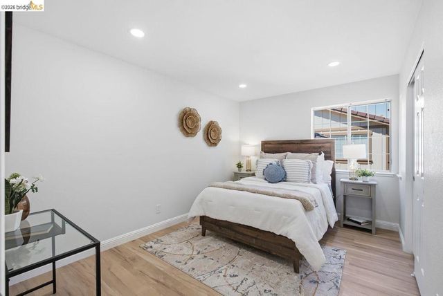 2590 Glen Isle Ave, Pleasanton, CA 94588