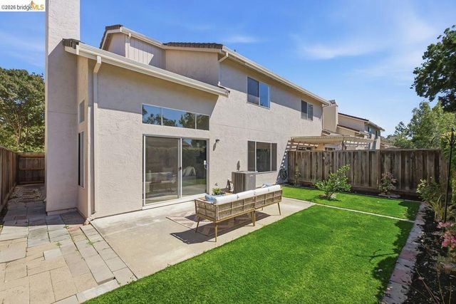 2590 Glen Isle Ave, Pleasanton, CA 94588