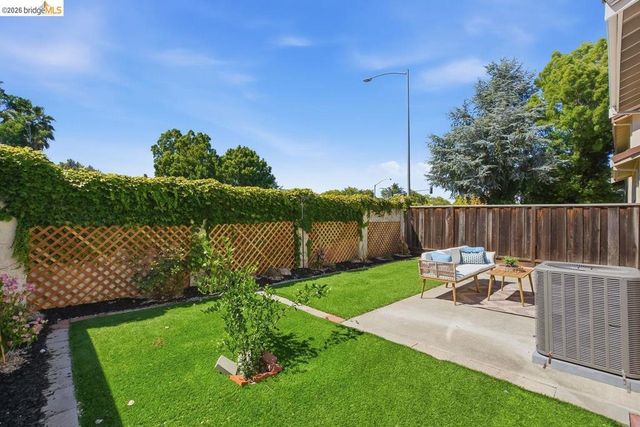 2590 Glen Isle Ave, Pleasanton, CA 94588