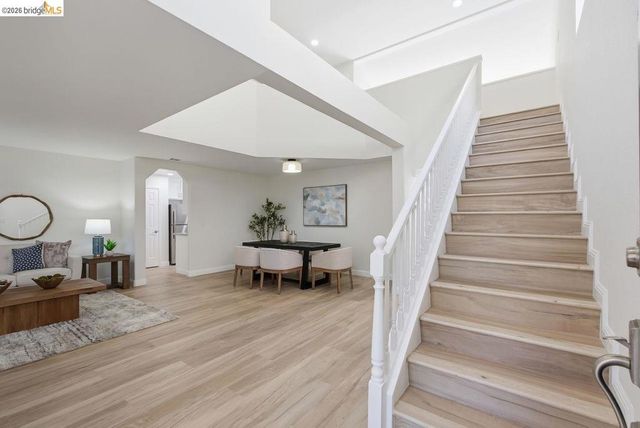 2590 Glen Isle Ave, Pleasanton, CA 94588