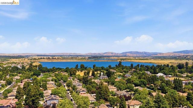 2590 Glen Isle Ave, Pleasanton, CA 94588