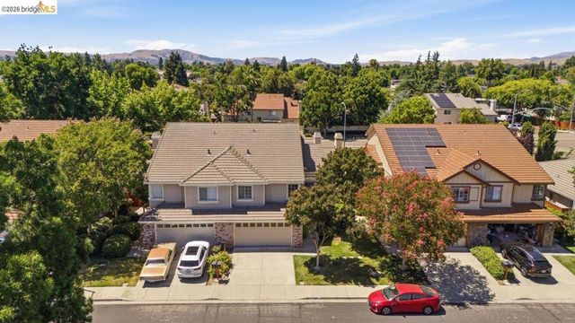 2590 Glen Isle Ave, Pleasanton, CA 94588