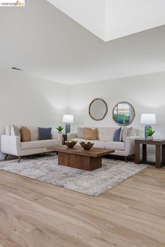 2590 Glen Isle Ave, Pleasanton, CA 94588