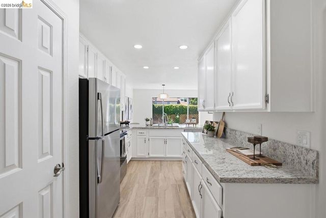 2590 Glen Isle Ave, Pleasanton, CA 94588