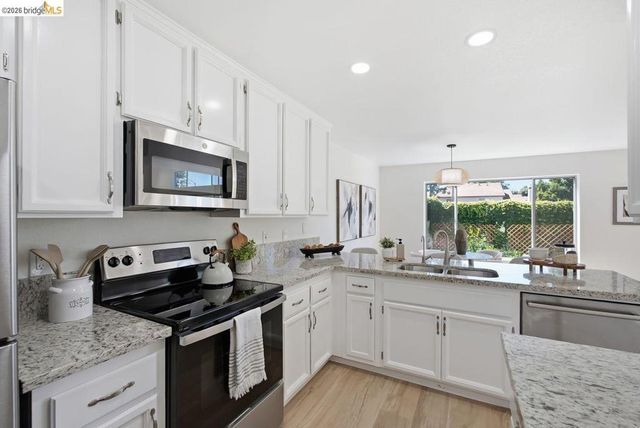 2590 Glen Isle Ave, Pleasanton, CA 94588