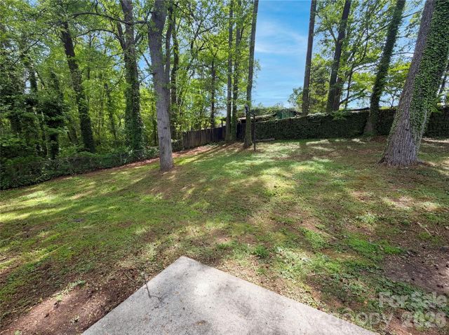 6628 Cool Water Court, Charlotte, NC 28215