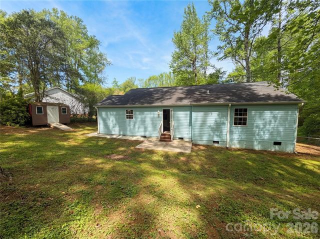 6628 Cool Water Court, Charlotte, NC 28215