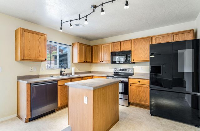 5739 Cibola Drive NE, Rio Rancho, NM 87144