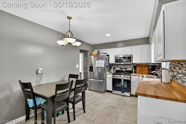 35669 Hees Street, Livonia, MI 48150
