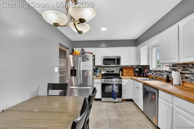 35669 Hees Street, Livonia, MI 48150