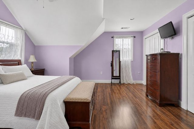 18 Vincent Ave 18, Belmont, MA 02478