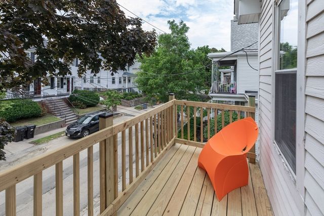 18 Vincent Ave 18, Belmont, MA 02478