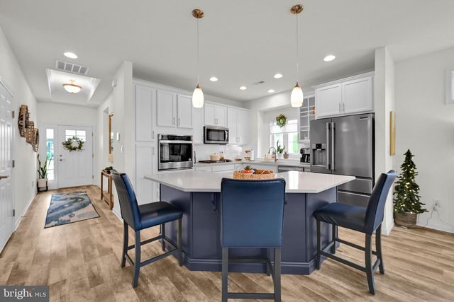 109 REPUBLIC TER, East Petersburg, PA 17520