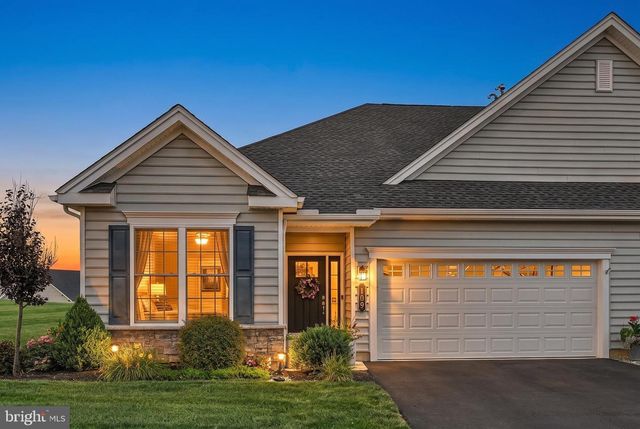 109 REPUBLIC TER, East Petersburg, PA 17520