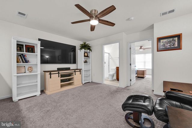 109 REPUBLIC TER, East Petersburg, PA 17520