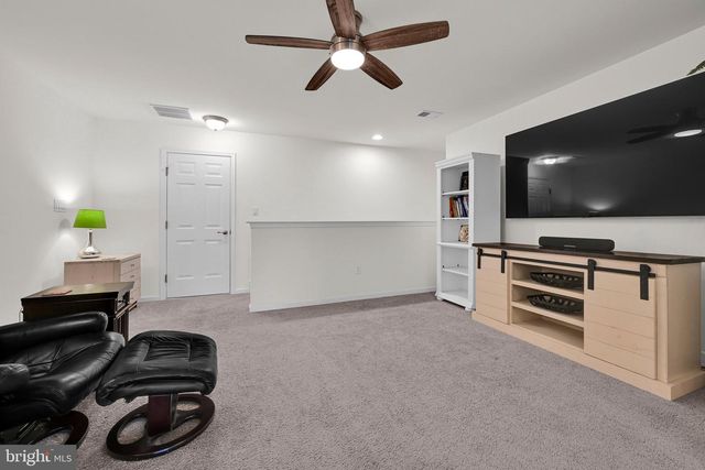 109 REPUBLIC TER, East Petersburg, PA 17520