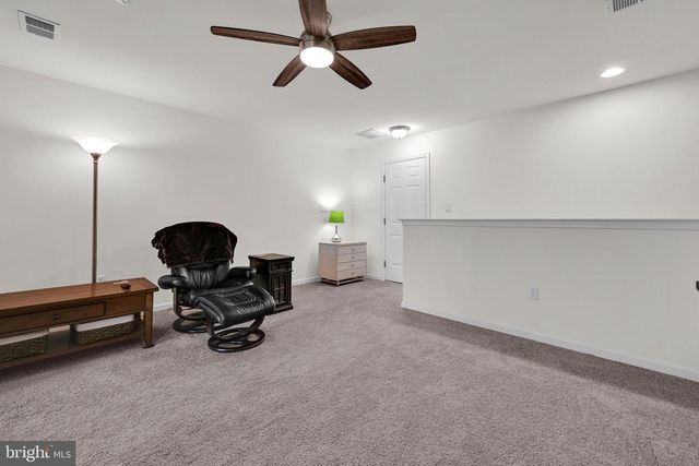 109 REPUBLIC TER, East Petersburg, PA 17520
