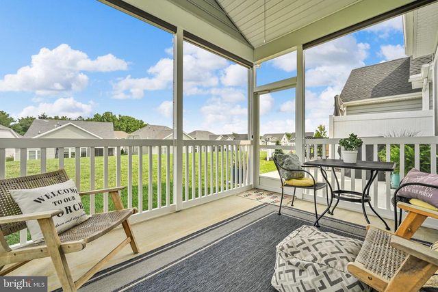 109 REPUBLIC TER, East Petersburg, PA 17520