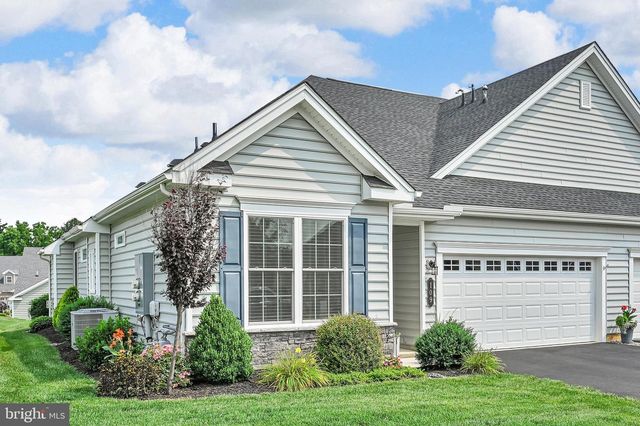 109 REPUBLIC TER, East Petersburg, PA 17520
