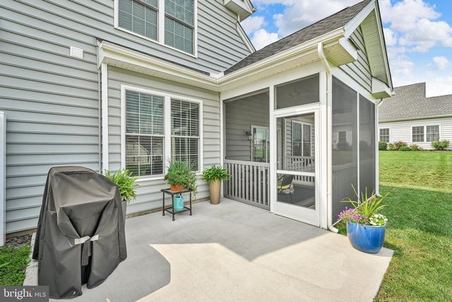 109 REPUBLIC TER, East Petersburg, PA 17520