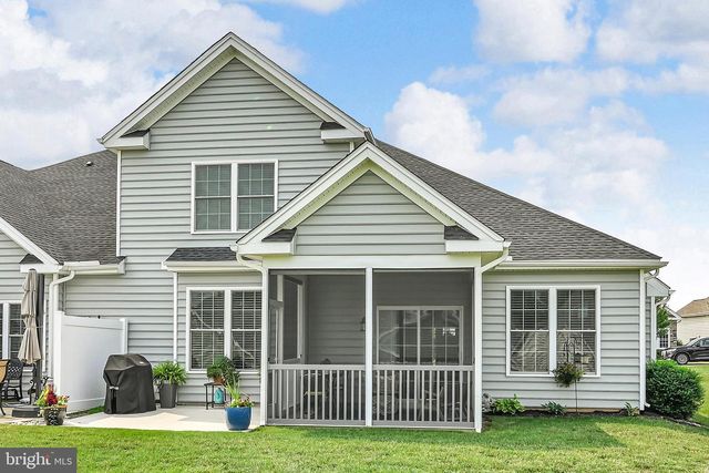 109 REPUBLIC TER, East Petersburg, PA 17520