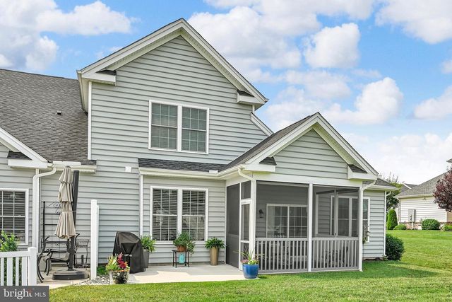 109 REPUBLIC TER, East Petersburg, PA 17520