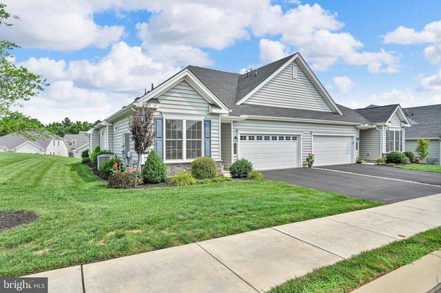 109 REPUBLIC TER, East Petersburg, PA 17520