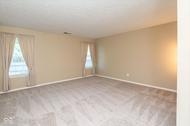 721 Bluff Creek Drive, Fortville, IN 46040
