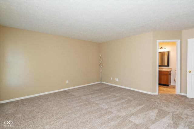 721 Bluff Creek Drive, Fortville, IN 46040