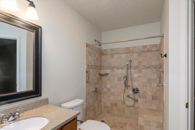 721 Bluff Creek Drive, Fortville, IN 46040