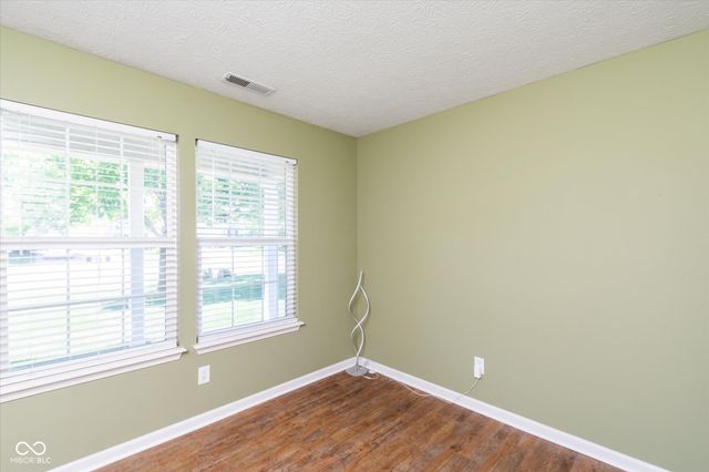 721 Bluff Creek Drive, Fortville, IN 46040