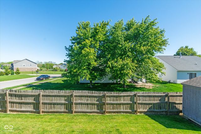 721 Bluff Creek Drive, Fortville, IN 46040
