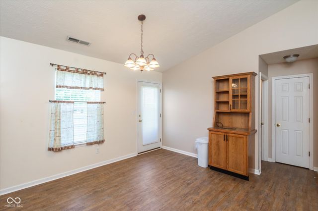 721 Bluff Creek Drive, Fortville, IN 46040