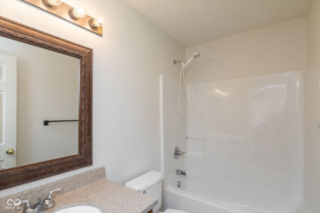 721 Bluff Creek Drive, Fortville, IN 46040