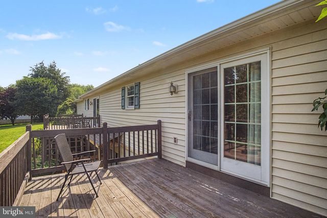 5 FISHER TER, Willow Street, PA 17584