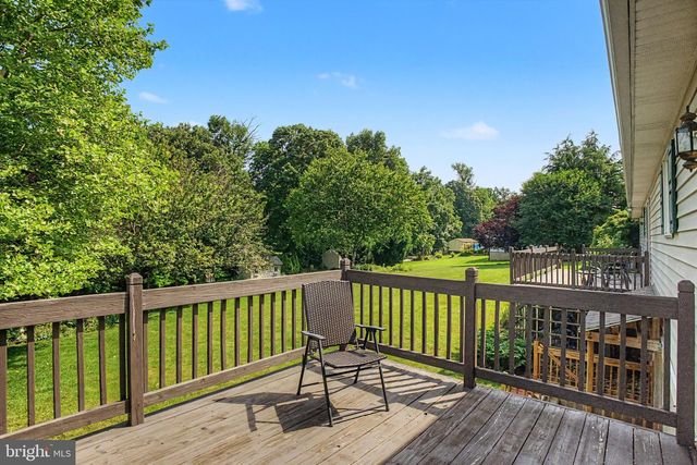5 FISHER TER, Willow Street, PA 17584