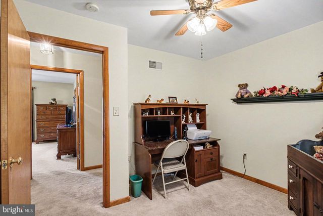 5 FISHER TER, Willow Street, PA 17584