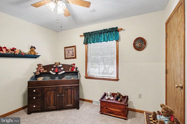 5 FISHER TER, Willow Street, PA 17584