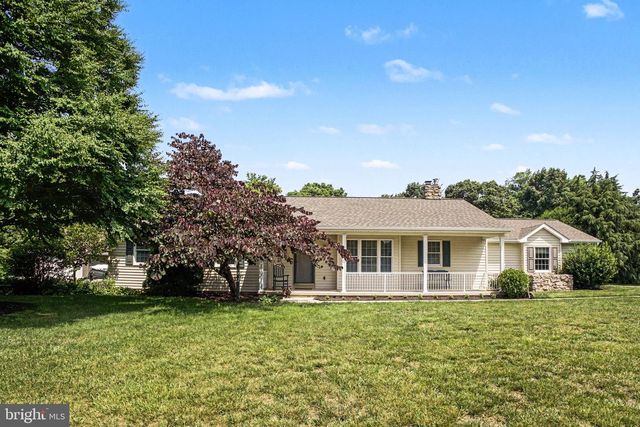 5 FISHER TER, Willow Street, PA 17584