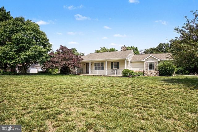 5 FISHER TER, Willow Street, PA 17584